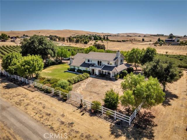 5055 Rancho La Loma Linda Drive, Paso Robles, CA 93446