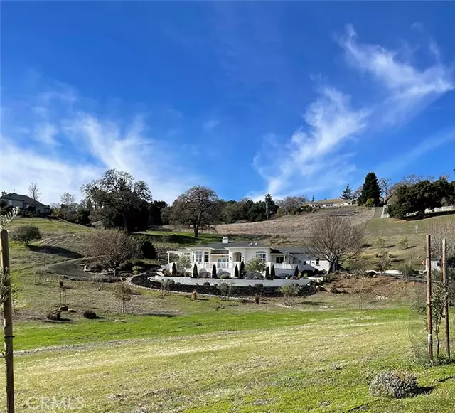 8560 Corriente Road, Atascadero, CA 93422