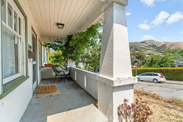 San Luis Obispo, CA 93401,1690 Hillcrest Place