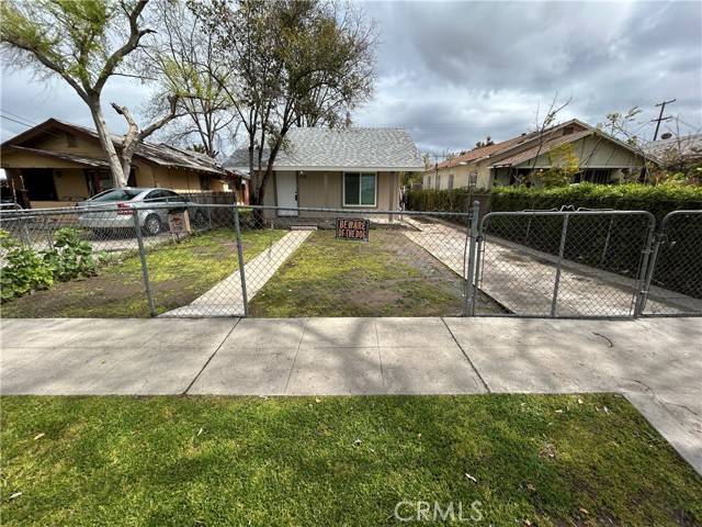 755 S 8th Street, Fresno, CA 93702