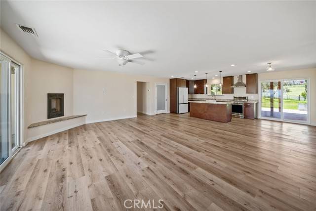 Paso Robles, CA 93446,6095 Vista Serrano Way