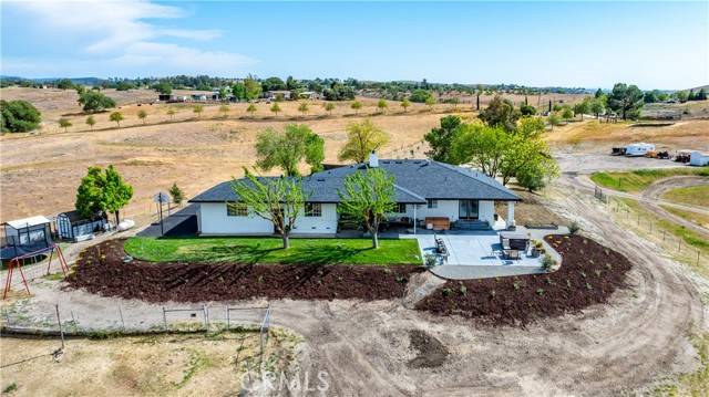 3150 Bluegrass Place, Creston, CA 93432