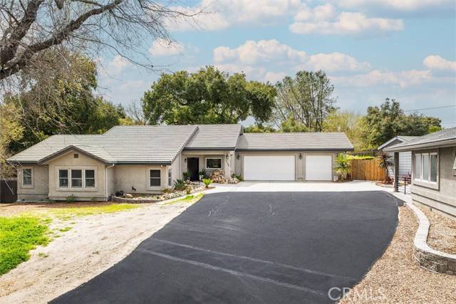 8100 Coromar Avenue, Atascadero, CA 93422