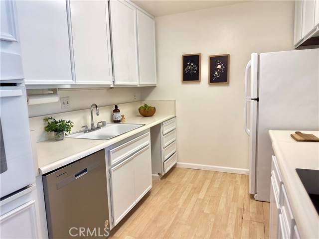 San Luis Obispo, CA 93401,570 Peach Street #25