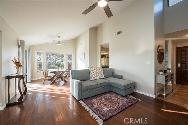 Paso Robles, CA 93446,5175 White Tail Place