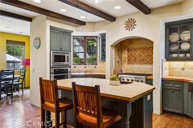 San Luis Obispo, CA 93405,935 Isabella Way