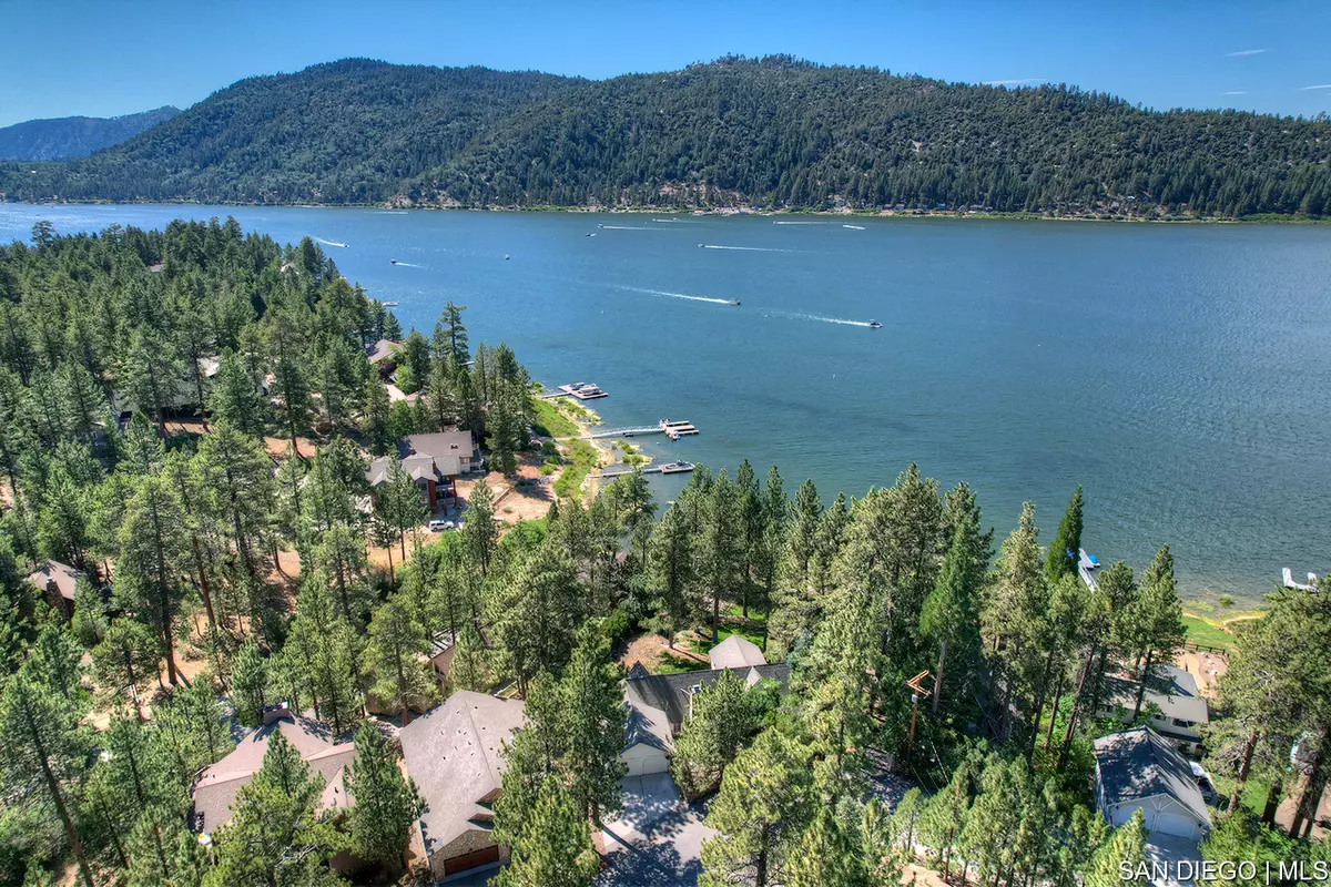 Big Bear Lake, CA 92315,39086 Waterview DR