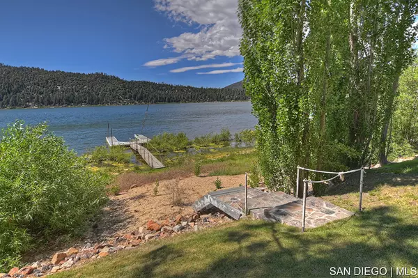 Big Bear Lake, CA 92315,39086 Waterview DR