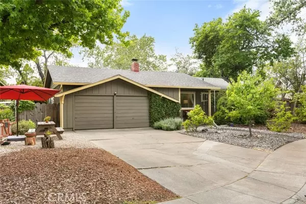 6 Latania Ln, Chico, CA 95926