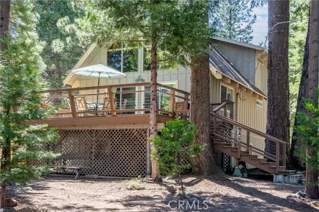 945 Peninsula Drive, Lake Almanor, CA 96137