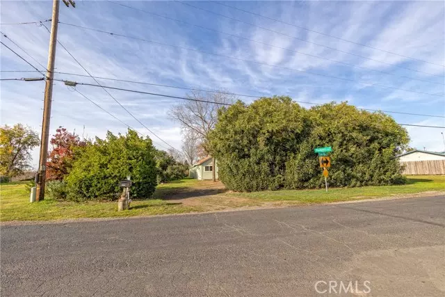 Chico, CA 95928,10687 Lone Pine Avenue