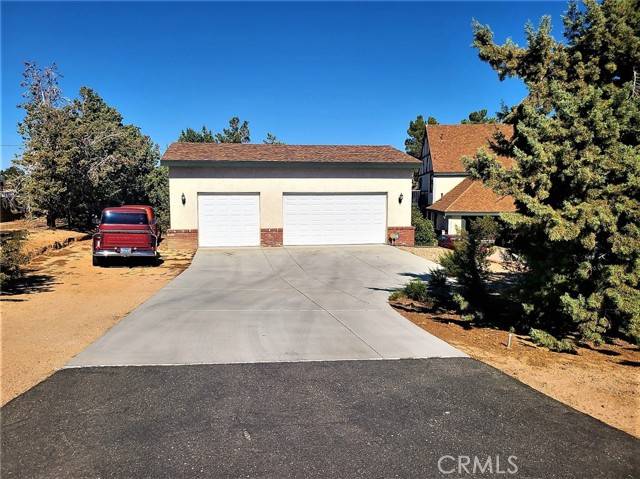 20090 Modoc Road, Apple Valley, CA 92308