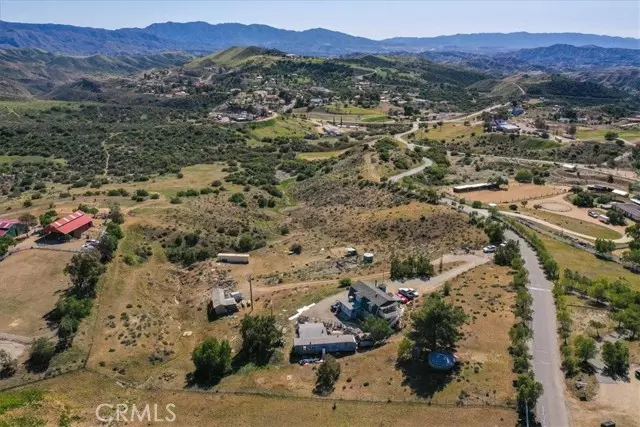 32520 Wagon Wheel Road, Agua Dulce, CA 91390