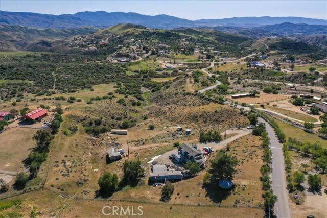 32520 Wagon Wheel Road, Agua Dulce, CA 91390