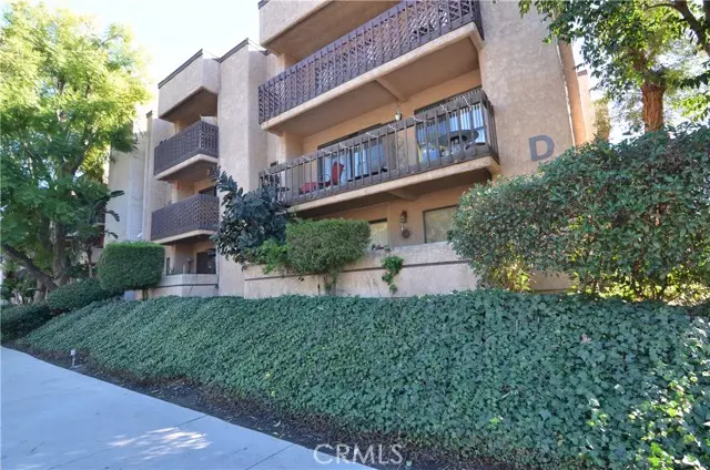 22100 Burbank Boulevard #337D, Woodland Hills, CA 91367