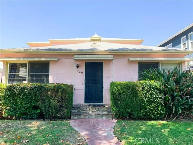 10645 Whipple Street, Toluca Lake, CA 91602