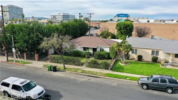 Panorama City, CA 91402,8337 Lennox Avenue