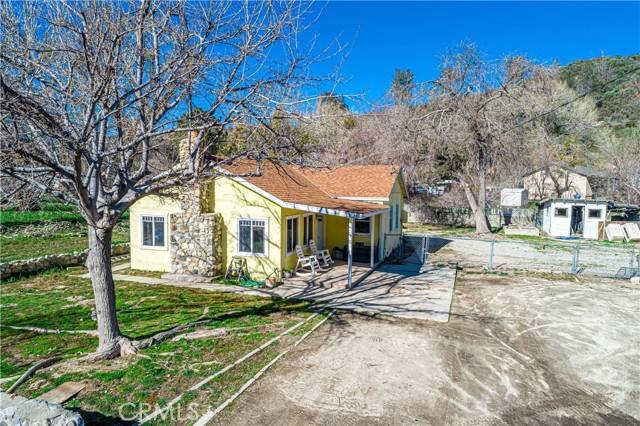 18077 Newvale Drive, Lake Hughes, CA 93532