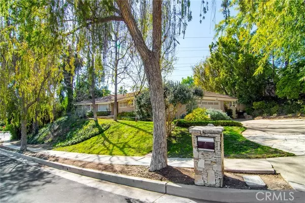 Tarzana, CA 91356,4611 Cerro Verde Place