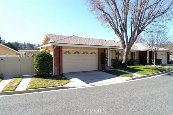 Newhall, CA 91321,26412 Circle Knoll Court