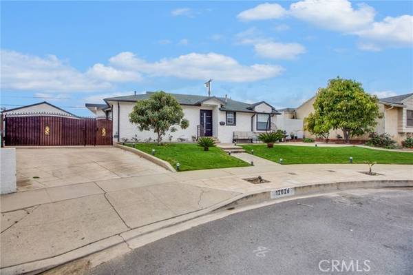 12628 Stagg Street, North Hollywood, CA 91605