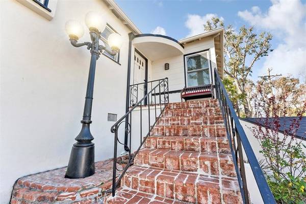 11624 Sunshine Terrace, Studio City, CA 91604