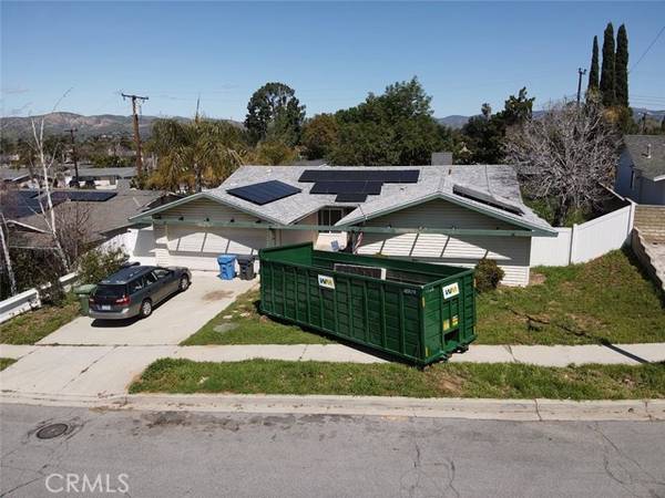 954 Planetree Avenue, Simi Valley, CA 93065