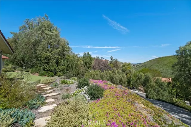 5 Zanja Lane, Bell Canyon, CA 91307