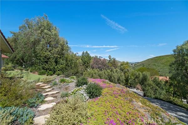 5 Zanja Lane, Bell Canyon, CA 91307