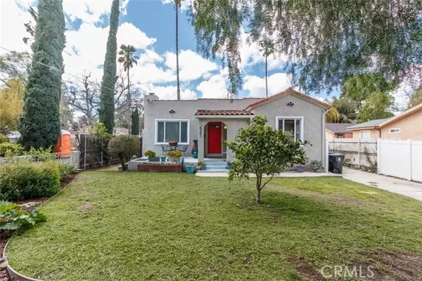 6921 Amigo Avenue, Reseda, CA 91335