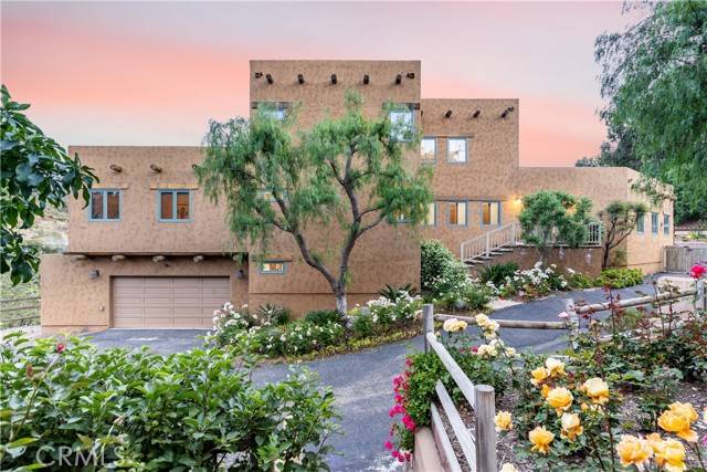 26050 Mulholland, Calabasas, CA 91302