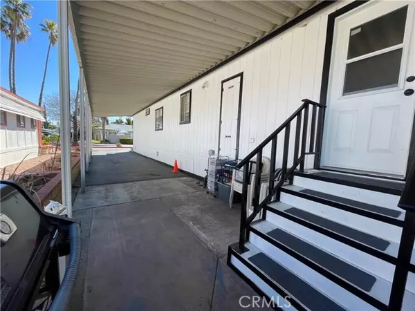 Canyon Country, CA 91351,20401 Soledad Canyon #312