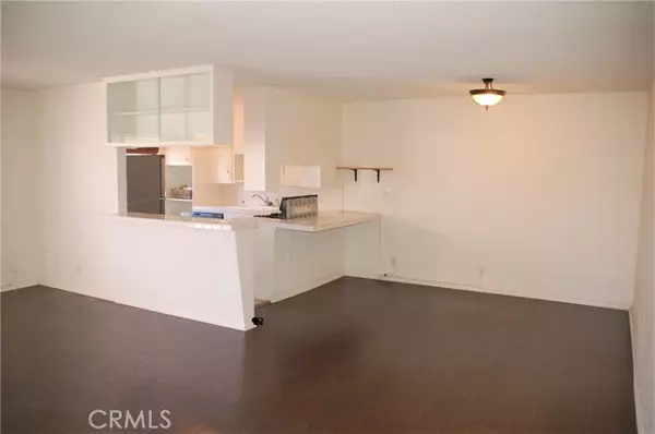 Sherman Oaks, CA 91423,4358 Mammoth Avenue #26