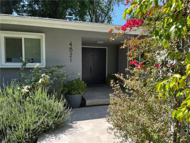 Encino, CA 91436,4821 Gaviota Avenue