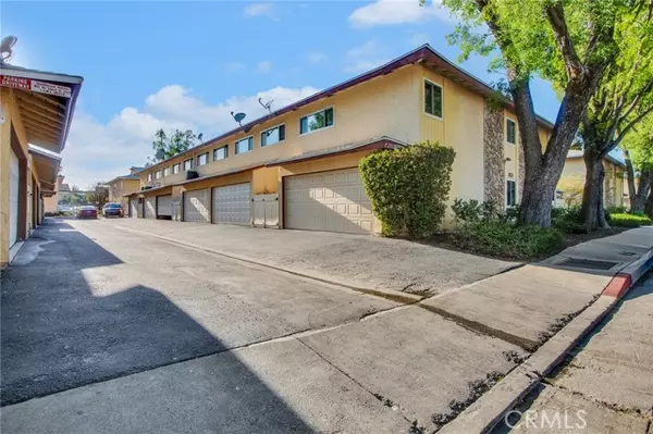 Reseda, CA 91335,8121 Canby Avenue #6