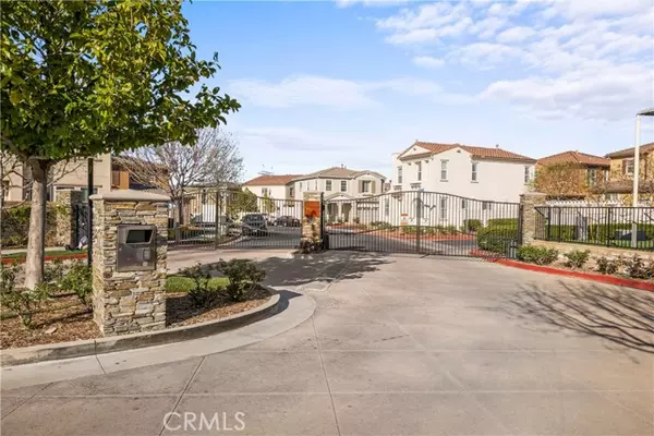 27191 Remer Court, Newhall, CA 91350