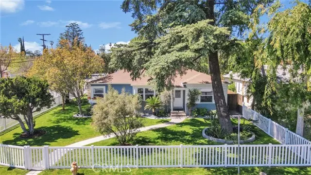 5501 Simpson Avenue, Valley Village, CA 91607