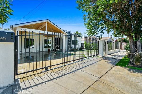 13800 Bessemer Street, Valley Glen, CA 91401