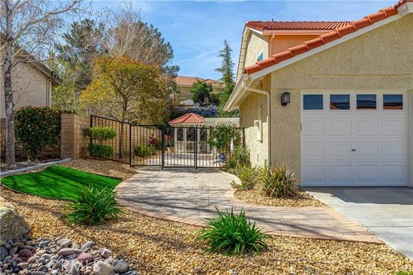 Palmdale, CA 93551,41937 Tilton Drive