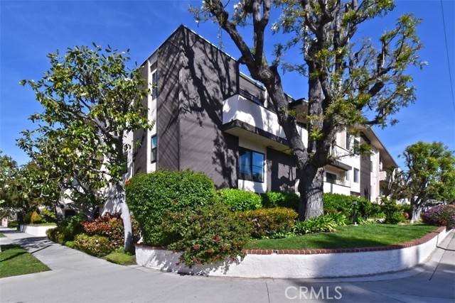 5805 Whitsett Avenue #101, Valley Village, CA 91607