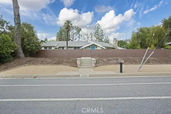 Granada Hills, CA 91344,11255 White Oak Avenue