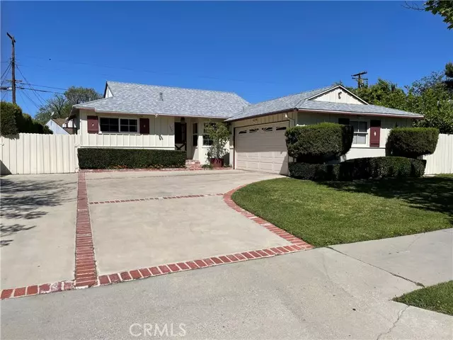 7947 Amestoy Avenue, Lake Balboa, CA 91406