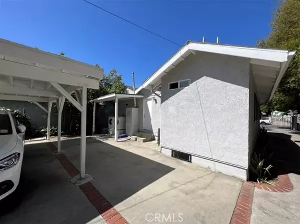 Canoga Park, CA 91303,6926 Alabama Avenue