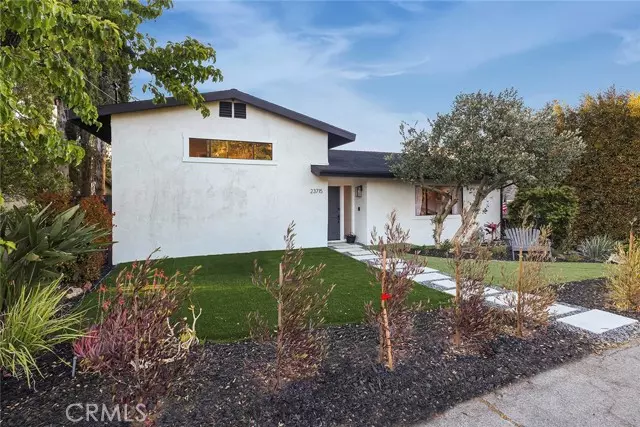 23715 Valley View Road, Calabasas, CA 91302