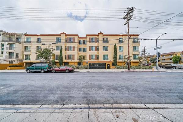 North Hollywood, CA 91605,6938 Laurel Canyon Boulevard #202