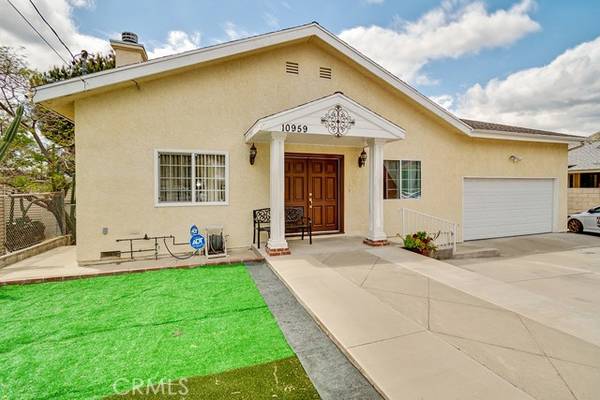 10959 Scoville Avenue, Sunland, CA 91040