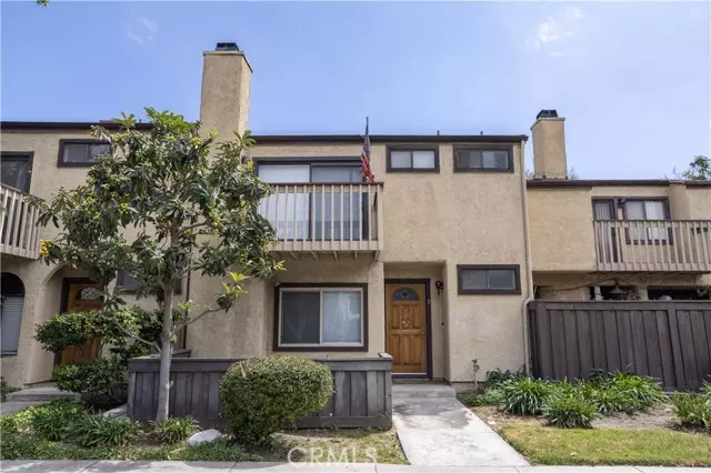 17440 Vanowen Street #2, Lake Balboa, CA 91406