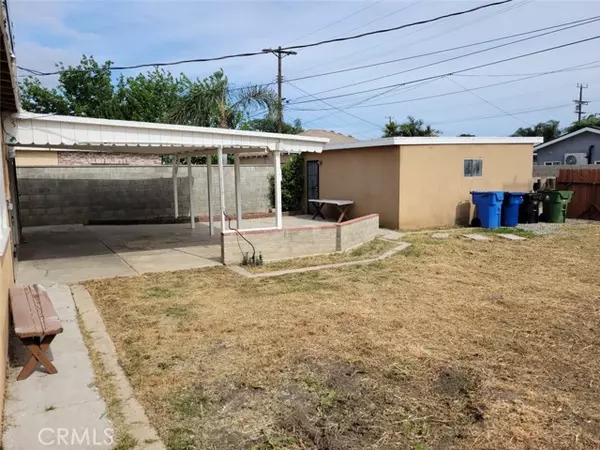 Reseda, CA 91335,19454 Hartland Street