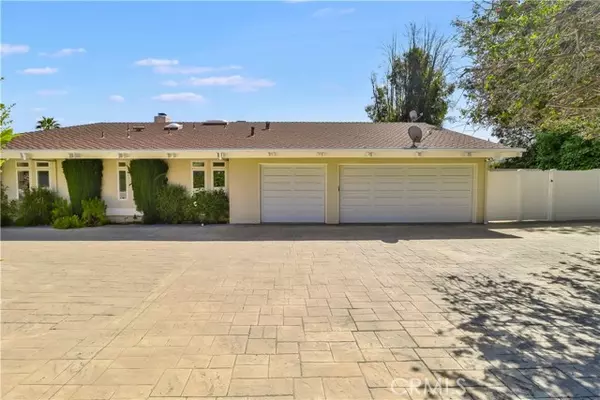 Encino, CA 91436,15630 High Knoll Road