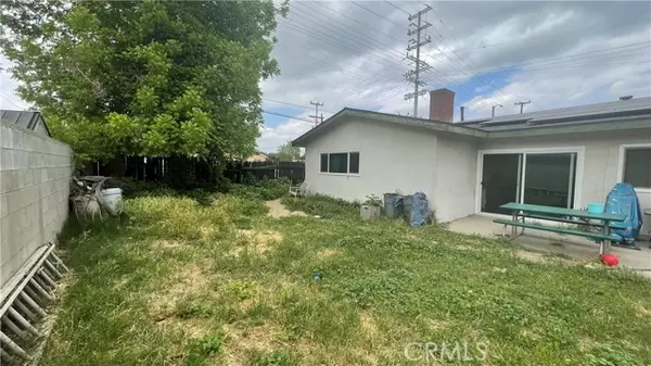 Canoga Park, CA 91303,7563 De Soto Avenue